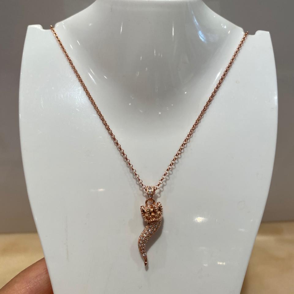 jewellry set ( Nicolette Craig)