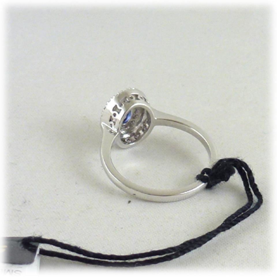 Anello in oro bianco zaffiro blu e diamanti