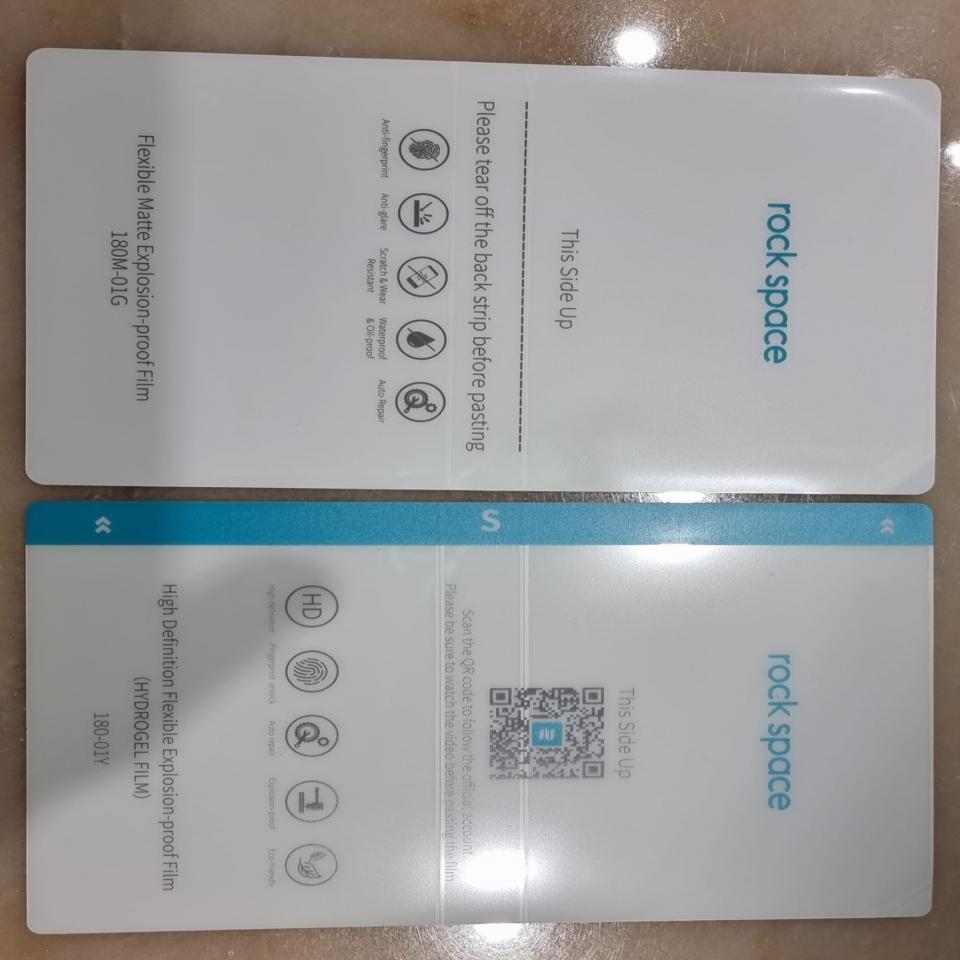 pellicole per smartphone trasparenti e opache hydrogel