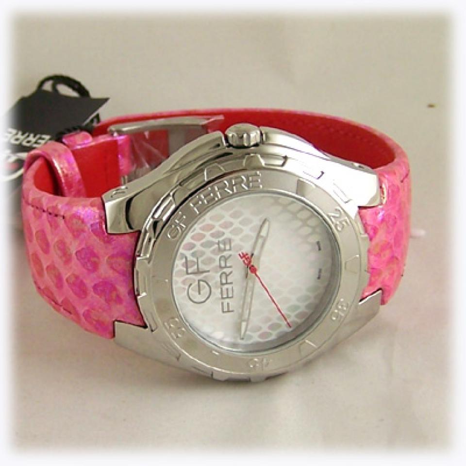 GF Ferrè donna rosa shocking pitonato