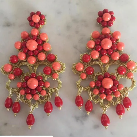 Orecchini in pizzo chiacchierino siciliano originale pasta di corallo e resine